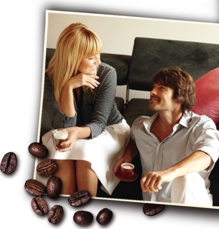 Stel met espressodrankjes