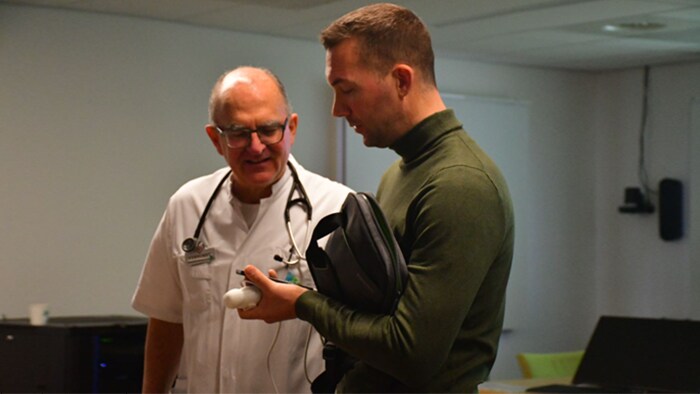 Patrick Verhorst, cardioloog en opleider bij Medisch Spectrum Twente en Wendy Alblas addelingsmanager Cardiologie bij MST  over het gebruik van Philips Lumify in de polikliniek