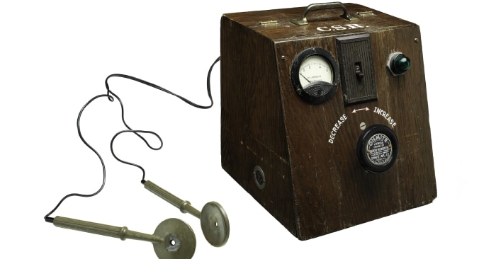 Een defibrillator uit 1947