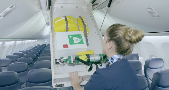 TUI 'schoolvoorbeeld' met AED aan boord van vliegtuig
