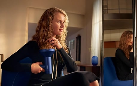 Zo kun je krullen föhnen met een diffuser