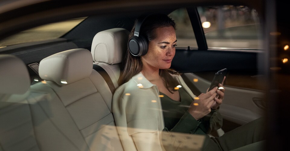 Philips noise cancelling koptelefoon tijdens het forenzen