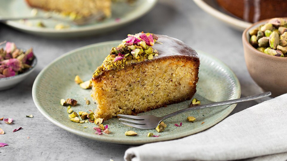 Griesmeelcake met pistachenoten