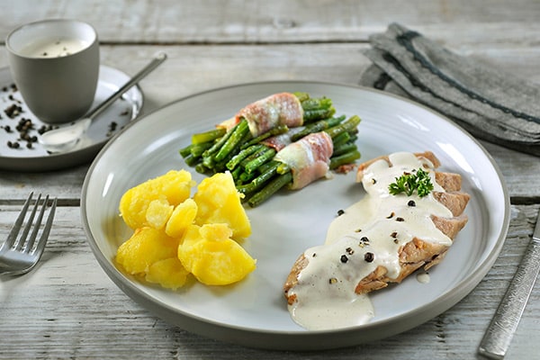 Gegrilde varkenshaas met aardappel en sperziebonen