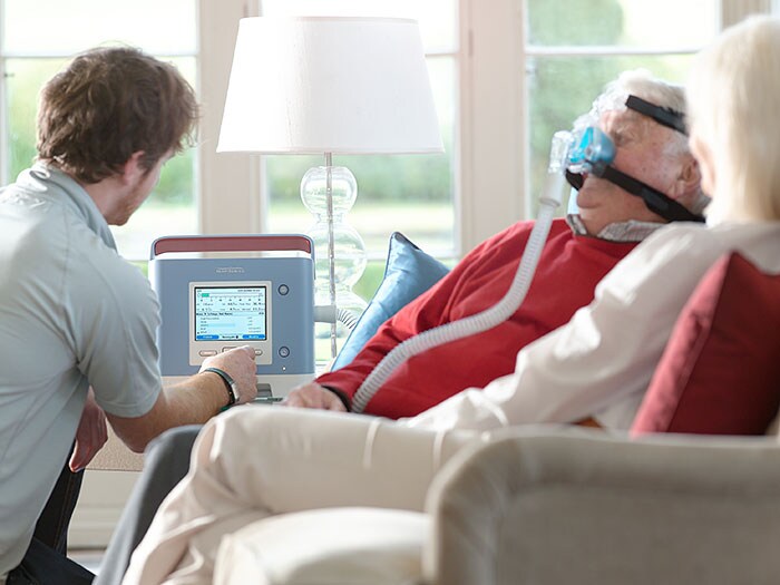 Patient Receives Home NIV Treatment with Philips Trilogy (opent in een nieuw tabblad)