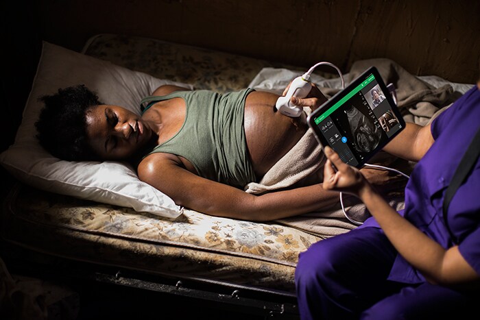 Philips Lumify Reacts midwife remote location (opent in een nieuw tabblad)
