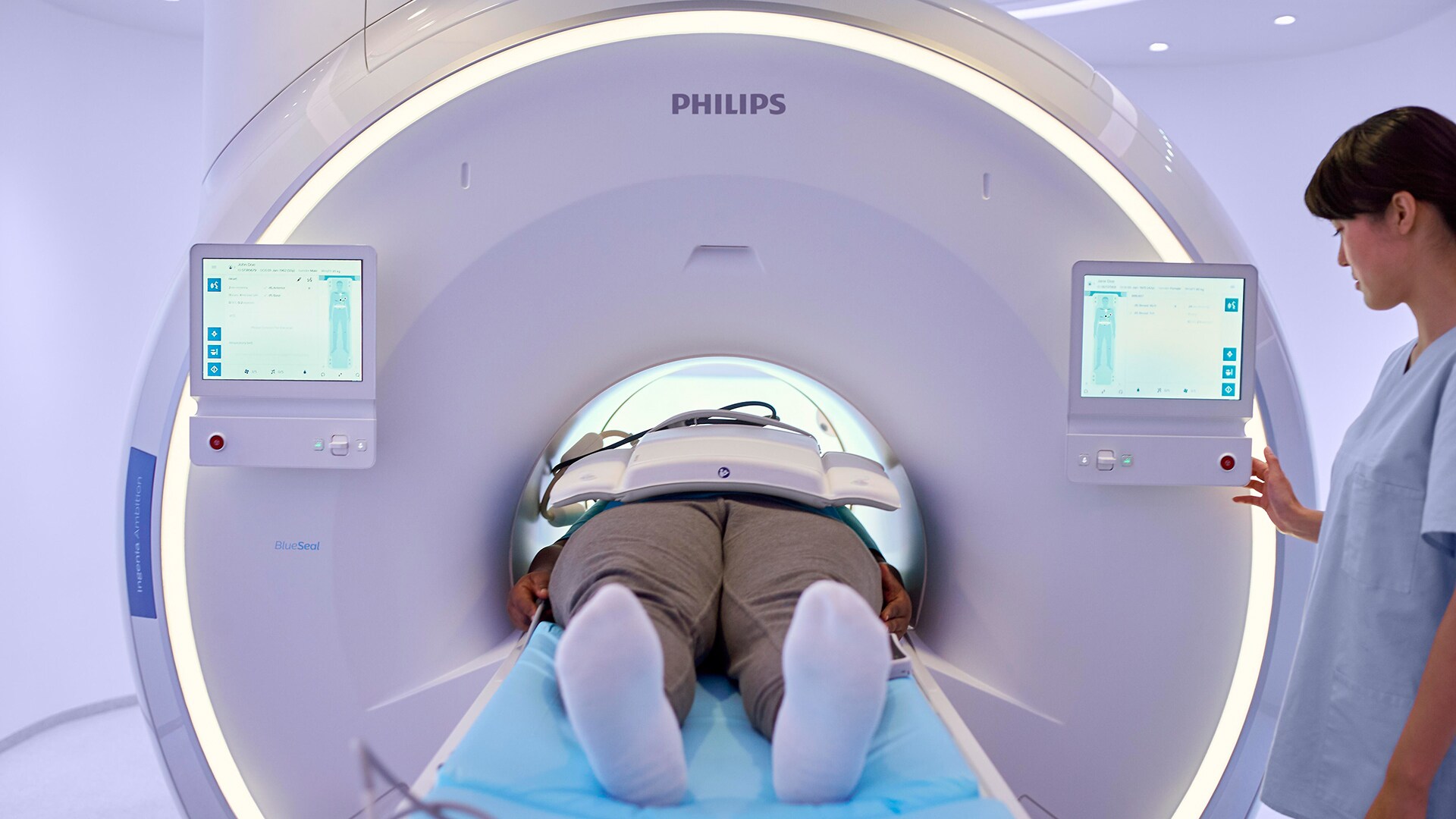 Philips zet samen met verschillende ziekenhuizen stappen om de CO2-uitstoot en milieuimpact van de zorg te verminderen