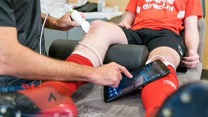 Hoe geavanceerde gezondheidstechnologieën bijdragen aan de diagnose en behandeling voor topatleten
