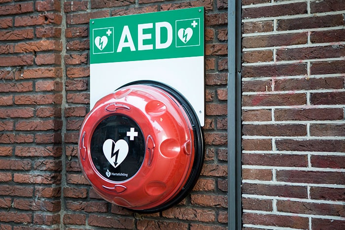 AED met buitenkast (opent in een nieuw tabblad)