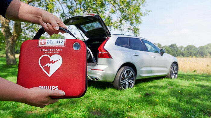 NOS: "Proef met AED in auto’s is een succes"