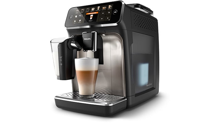 Geniet thuis van maar liefst 12 verschillende koffievariaties met de nieuwe Philips 5400 Series espressomachine