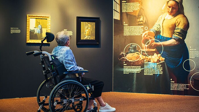 Philips en Rijksmuseum brengen Johannes Vermeer dichter bij mensen in verpleeg- en verzorgingshuizen