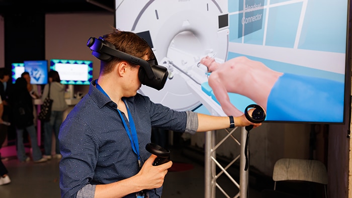 1400 Scholieren stappen in de virtuele wereld van gezondheidstechnologie tijdens Dutch Technology Festival