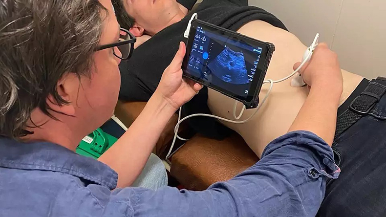 SEH arts Dirk Houtman met Lumify