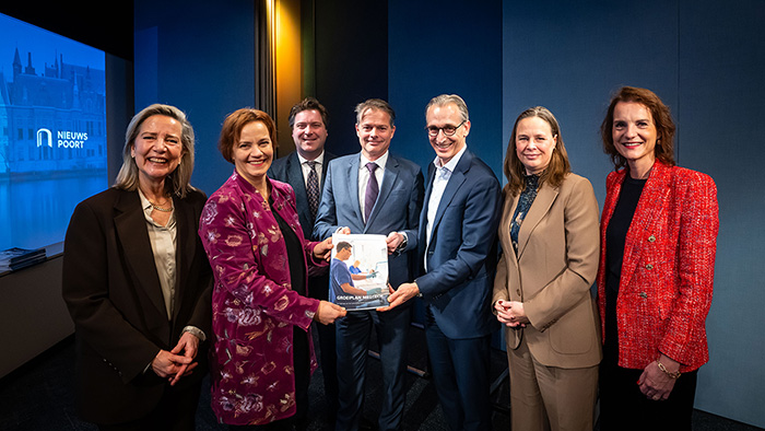 Overhandiging Groeiplan MedTech -  