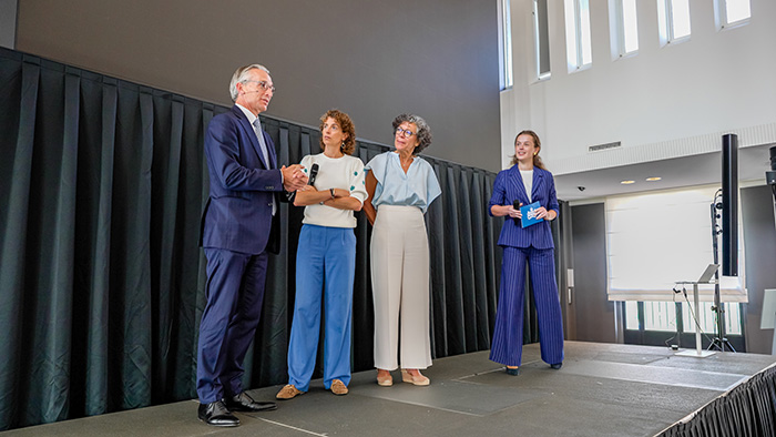Investering aangekondigd door minister Heleen Hebert, minister Sophie Hermans en Roy Jakobs -  