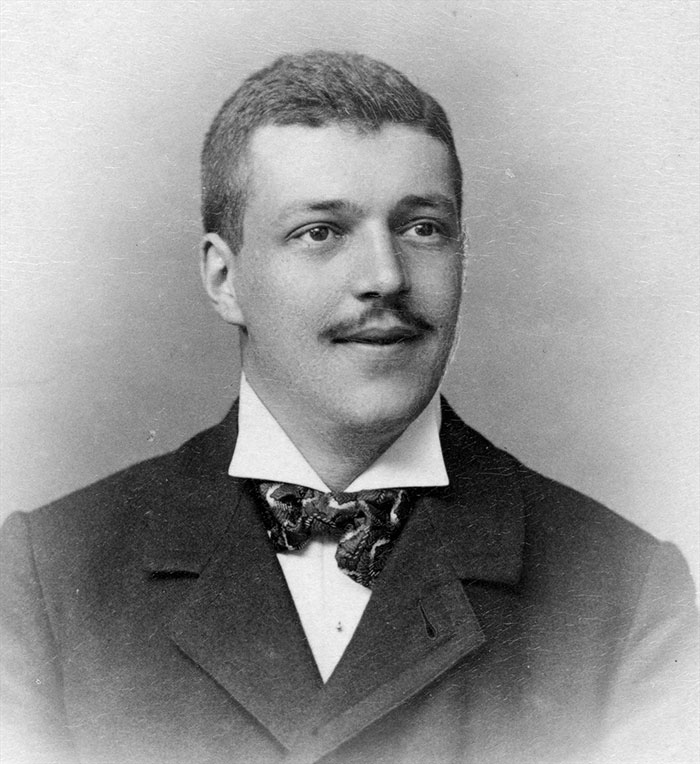 Anton Philips. 1897