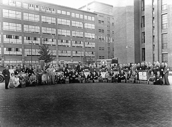 Groepsfoto EHBO-ploegen Philips, 1939.