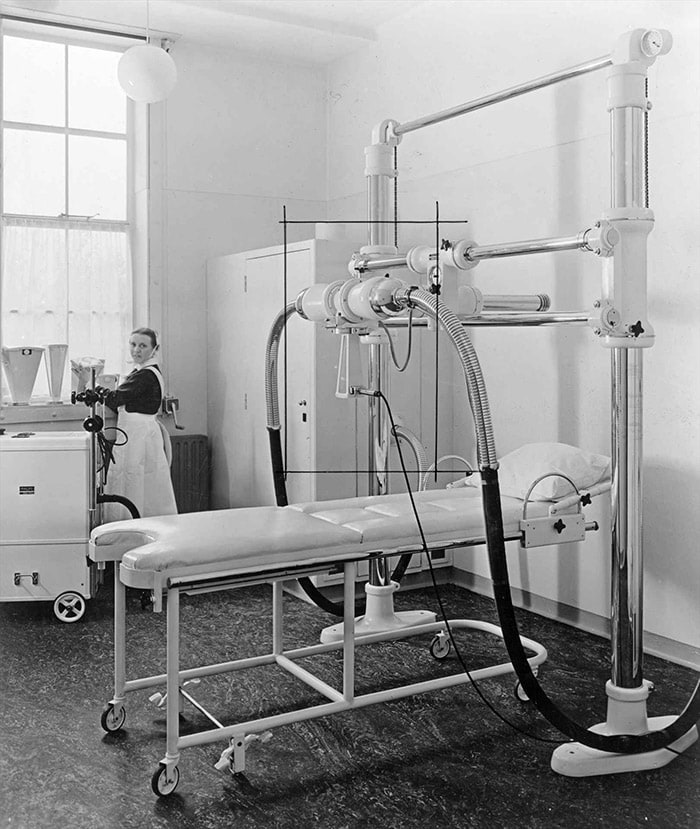 Röntgenafdeling Diaconessenhuis met Philips-apparatuur, 1940.