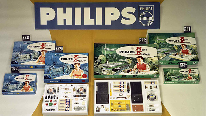 The aspiring technician could go in all directions with Philips construction sets