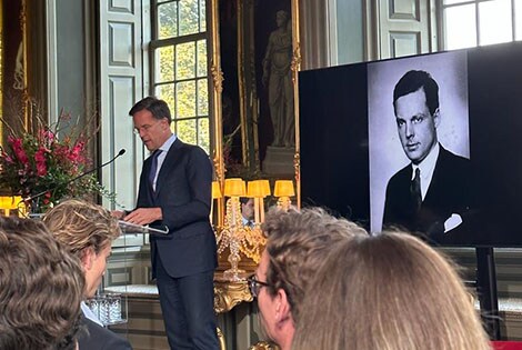 Medal of Honour for Jan Zwartendijk